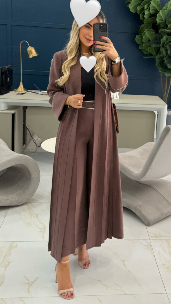 ویژگیهای مانتو سنتی زنانه و تاثیر آن در انتخاب موقعیت